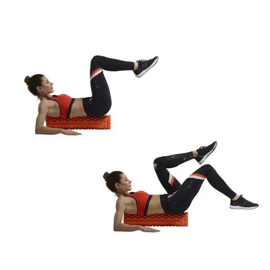 每天20分钟，利用泡沫轴增强双腿和核心