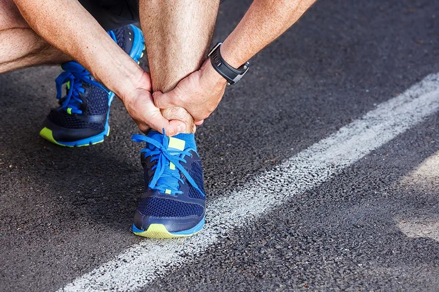 四种常见跑步疼痛的解决方案，请查收！