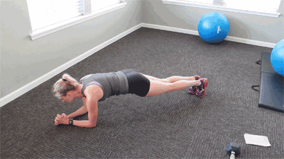 平板支撑进阶款,核心训练事半功倍! 平板支撑进阶款,核心训练事半功倍!